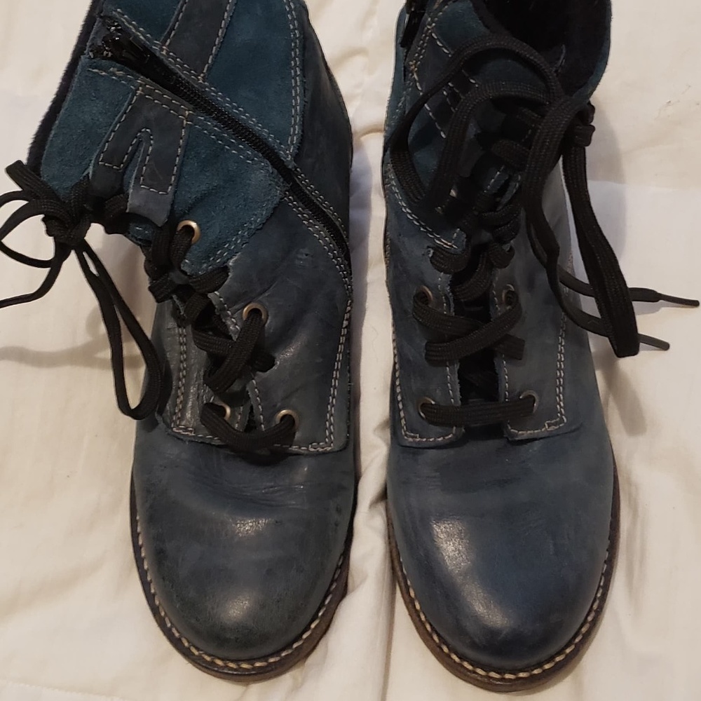 Dromedaris Women's Kara Boot, Teal